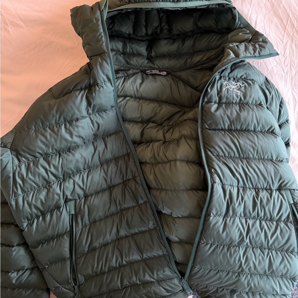 Arc'teryx Men's Forest Green Puffer Jacket - Picture 3 of 3